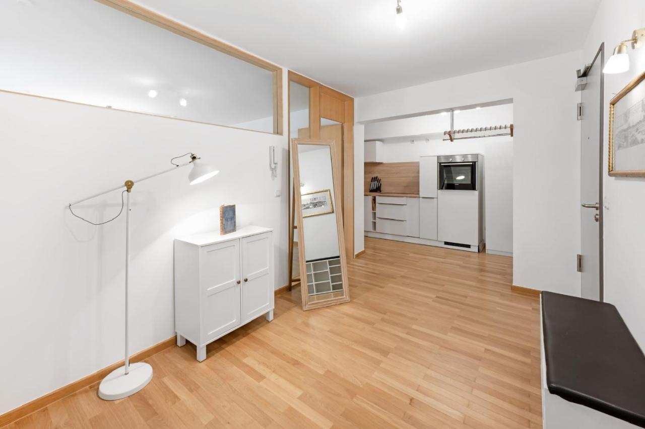 Zwei Zimmer Wohnung Im Stadtzentrum Mit Tiefgaragenplatz Munchen Bagian luar foto